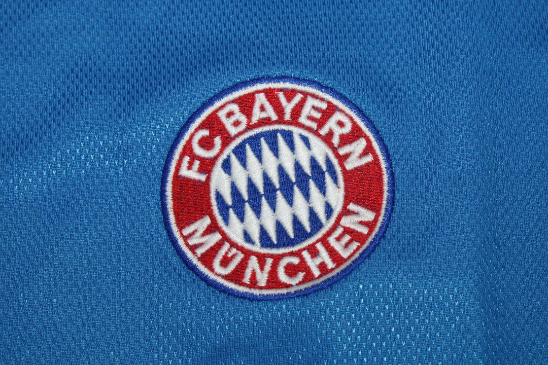 FC Bayern München GK Blue Long Sleeve 02/03