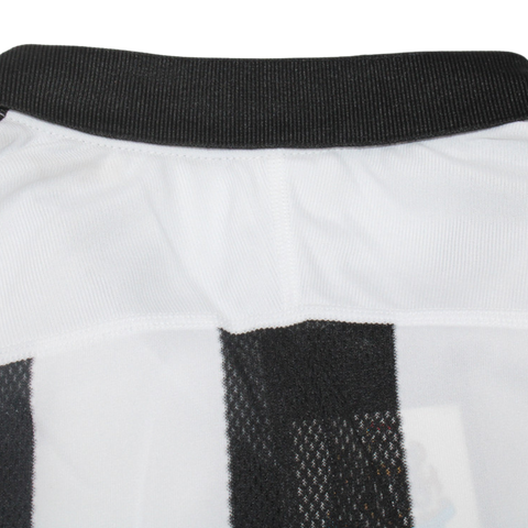 Newcastle Home 03/05 "Munez" Nº 26