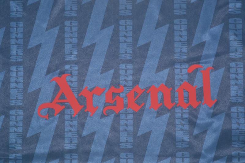 Arsenal Away Blue 94 "Bergkamp" Nº 10