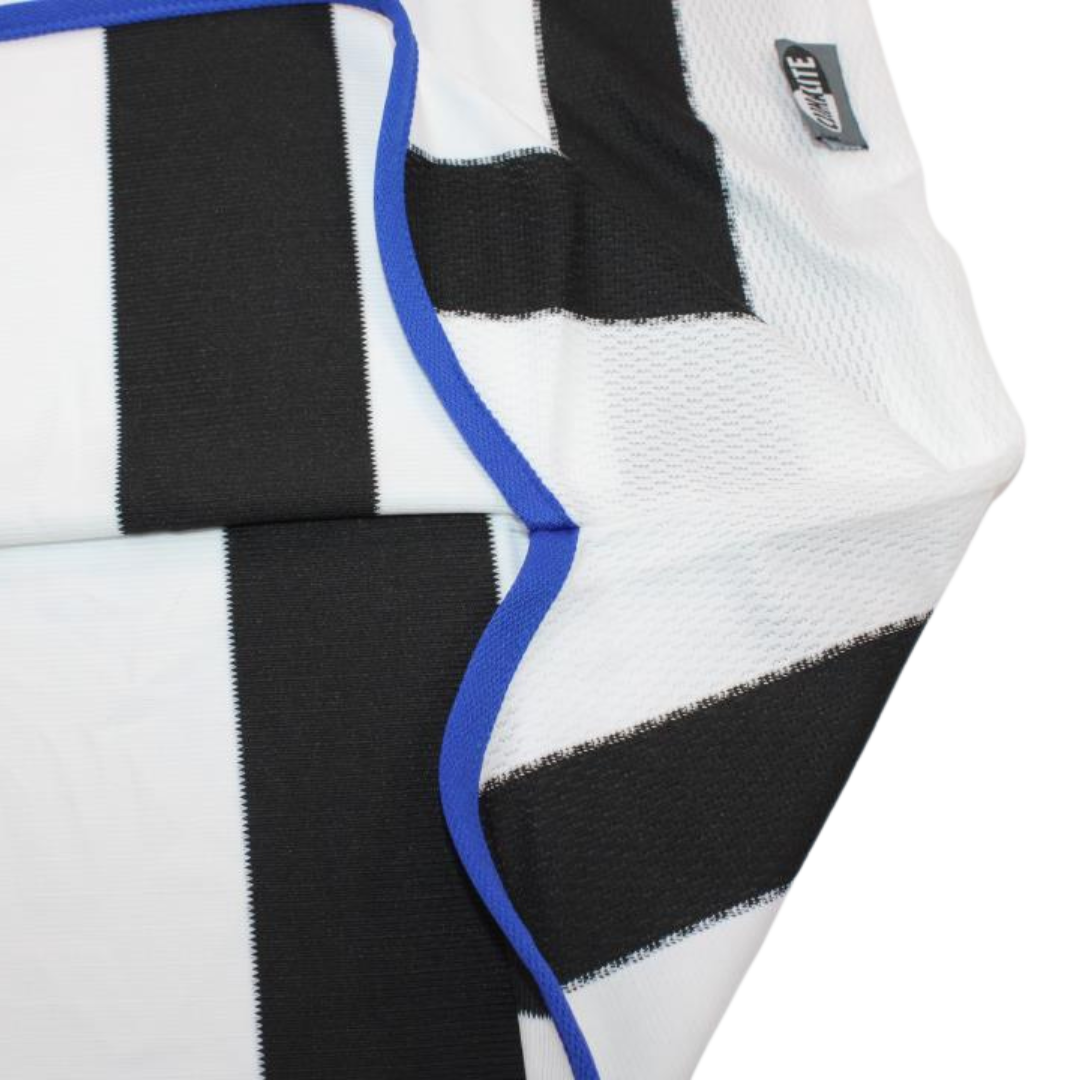 Newcastle Home 00/01