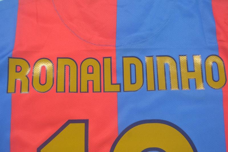 Barcelona Home Long Sleeve 06/07 "Ronaldinho" Nº 10