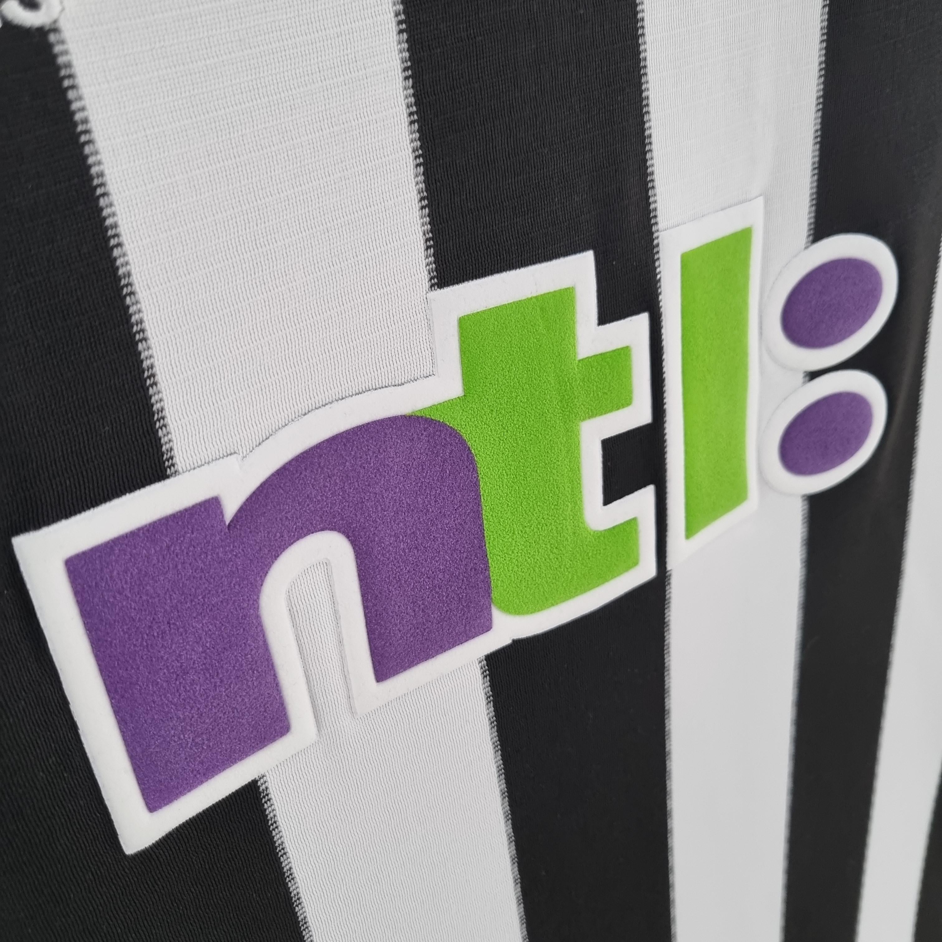 Newcastle Home 00/01 "Speed" Nº11