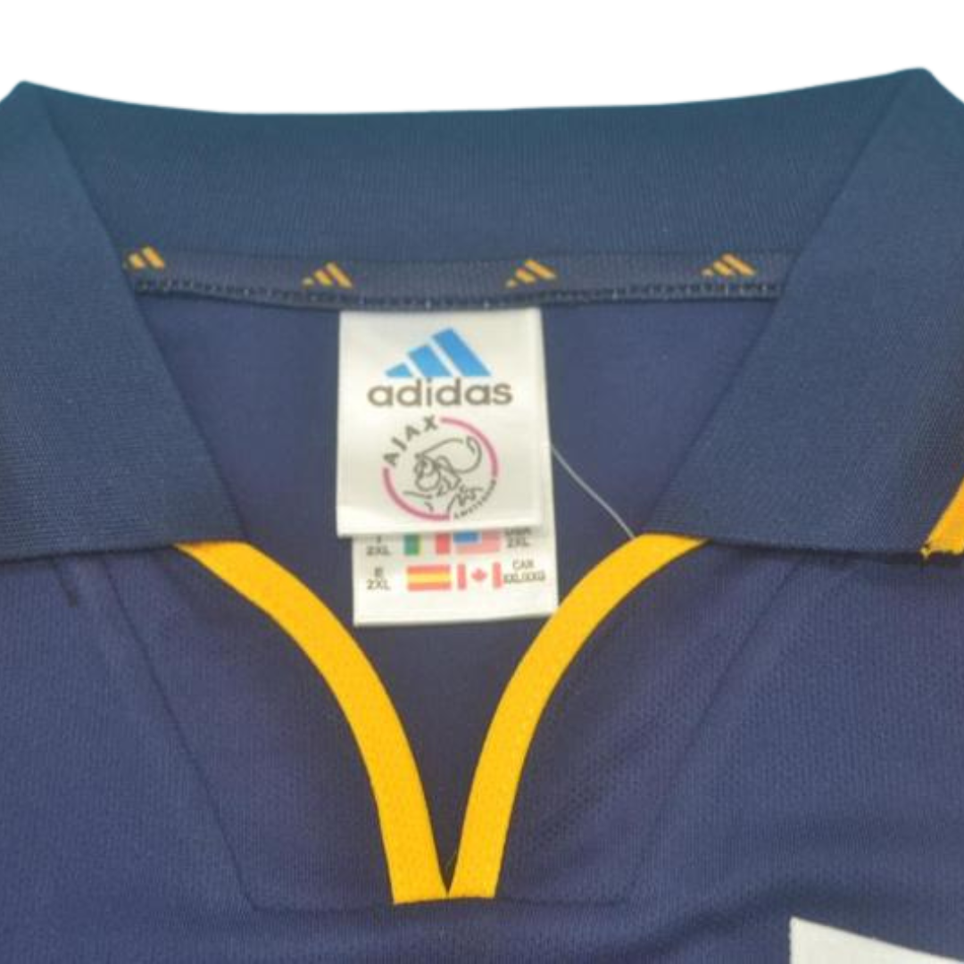 Ajax Away 00/01