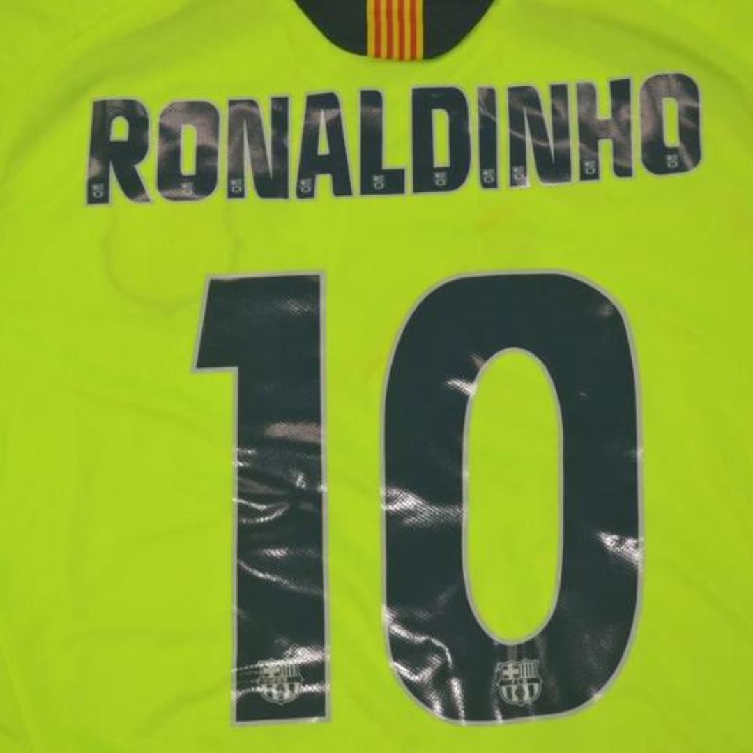 Barcelona Away Green 05/06  "Ronaldinho" Nº 10