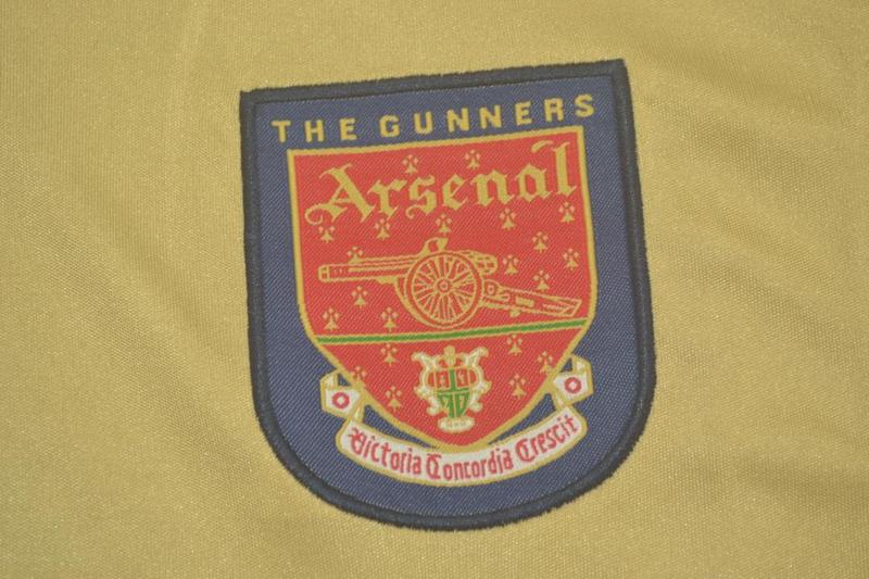 Arsenal Away 01/02 "Henry" Nº 14