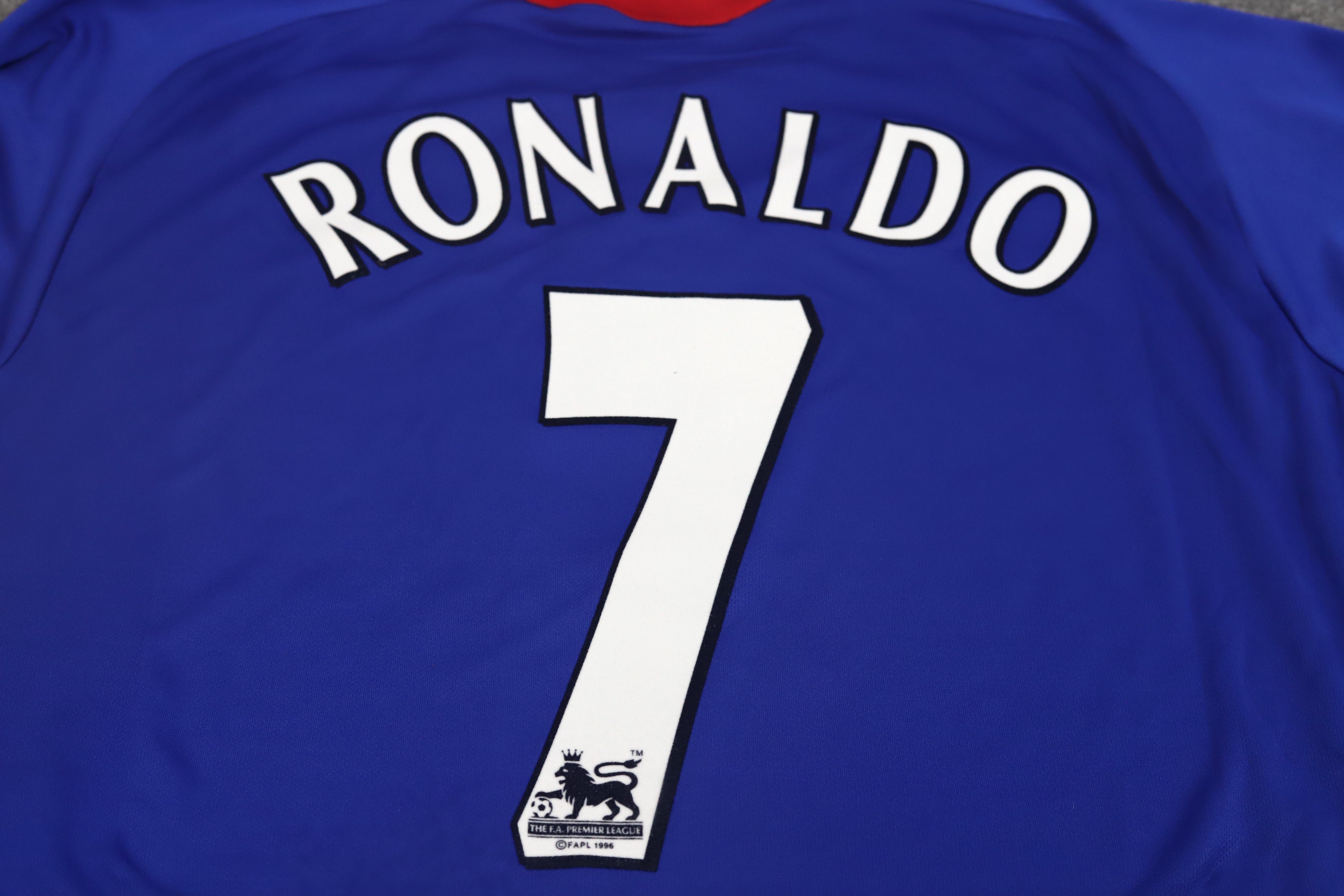 Manchester United Away Blue 05/06 "Ronaldo" Nº7