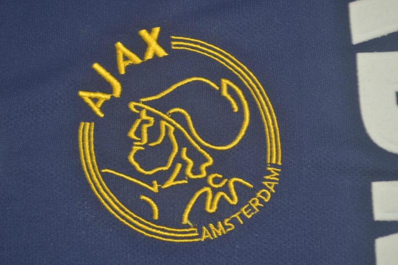 Ajax Away 00/01