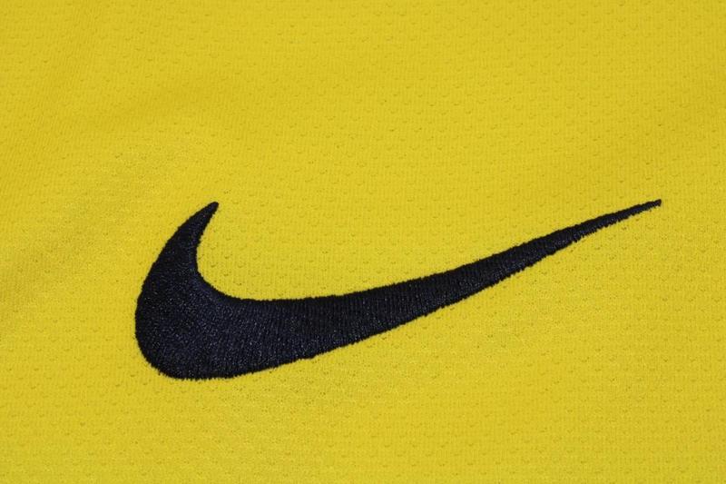 Barcelona Away Yellow 08/09 "Iniesta" Nº 8