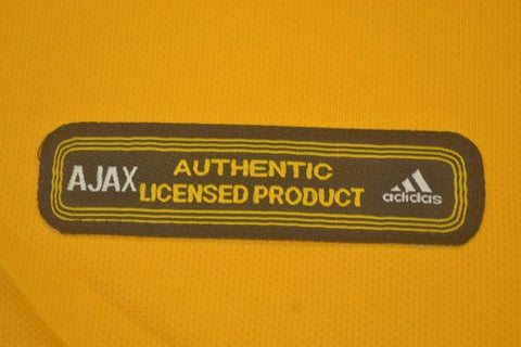 Ajax Away 00/01