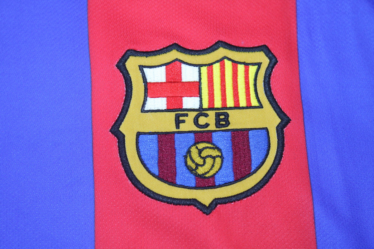 Barcelona Home 04/05